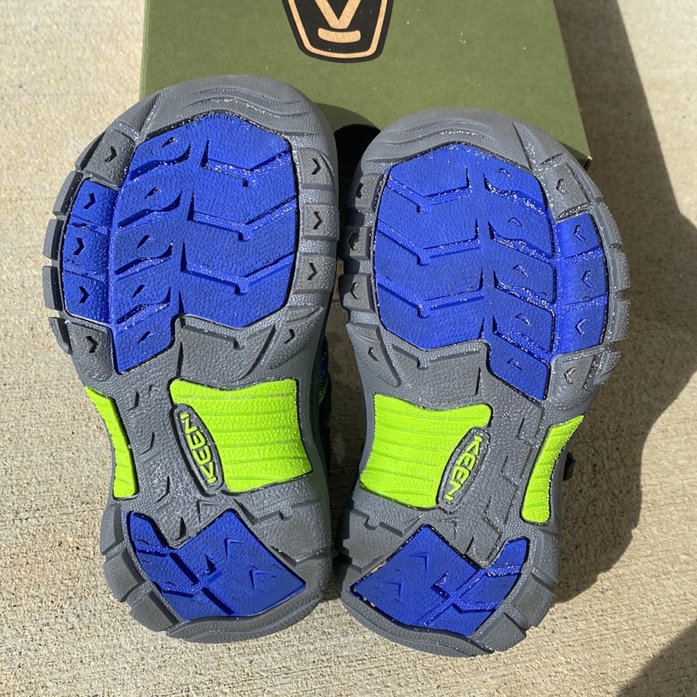 KEEN Sandals - Picture 5 of 11